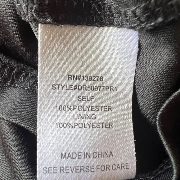 ✨DR2 Pleated Dress✨ - Picture 9 of 12